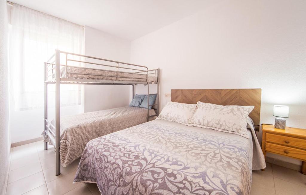 Stunning Apartment In Оропеса дел Мар Екстериор снимка
